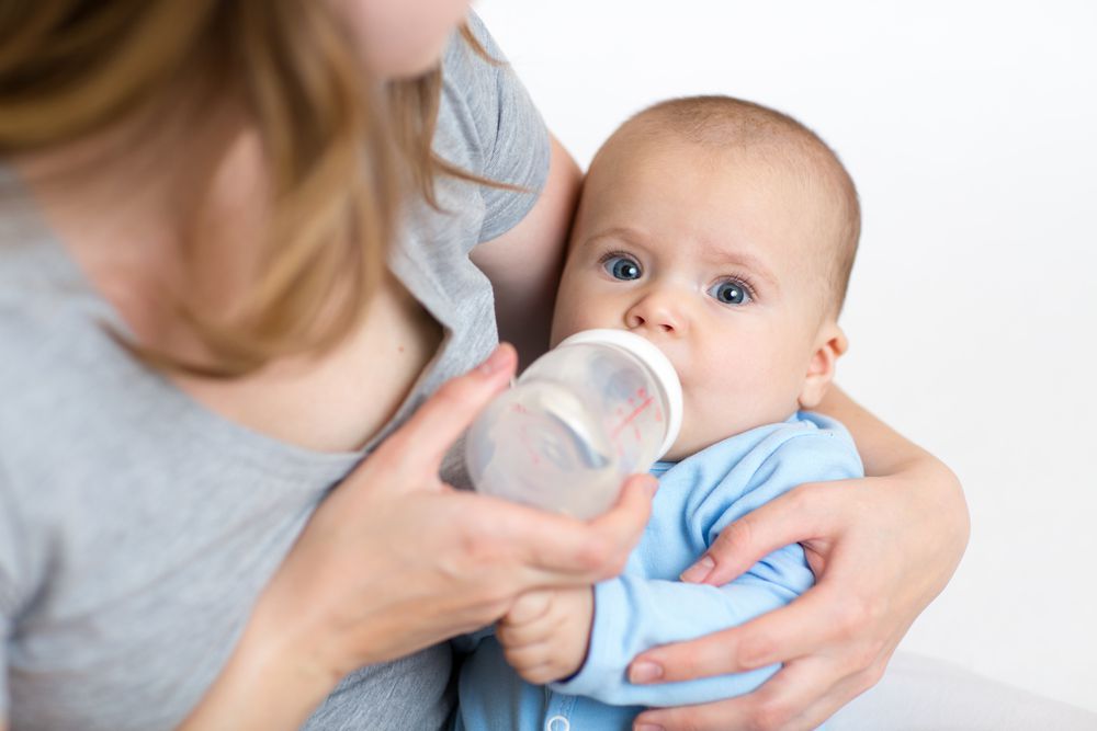 breastfed baby struggling with bottle refusal because she prefers to nurse